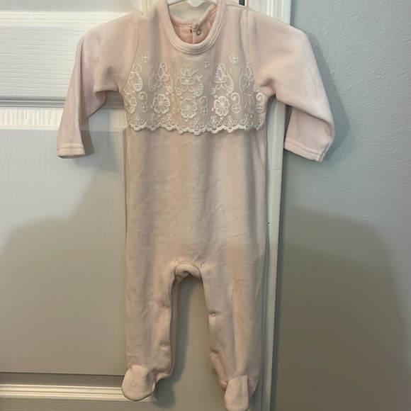 Kyle & Deena onesie - Picture 3 of 6